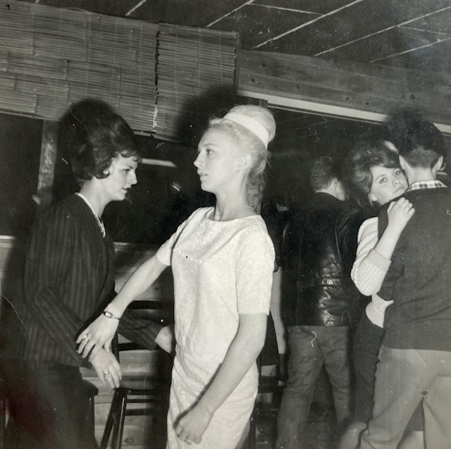 FA984D71-1CF0-4E68-AAE1-42E1F06947D9